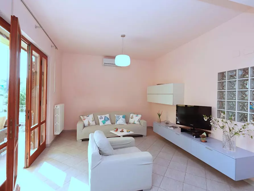 Immagine 13 di Villa in vendita  a Rosignano Marittimo