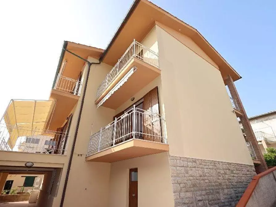 Immagine 52 di Villa in vendita  a Rosignano Marittimo