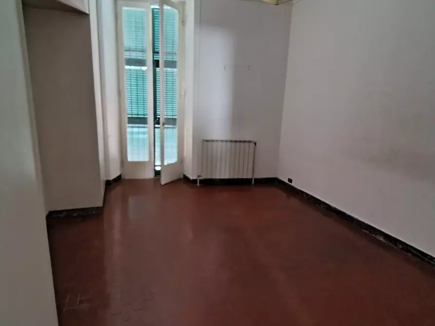 Immagine 1 di Appartamento in vendita  a Carrara