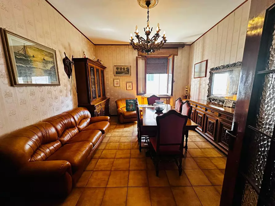 Immagine 9 di Appartamento in vendita  a Pisa