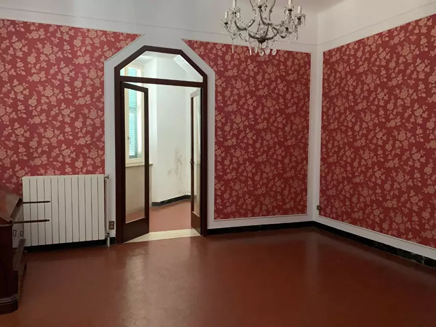 Immagine 3 di Appartamento in vendita  a Carrara