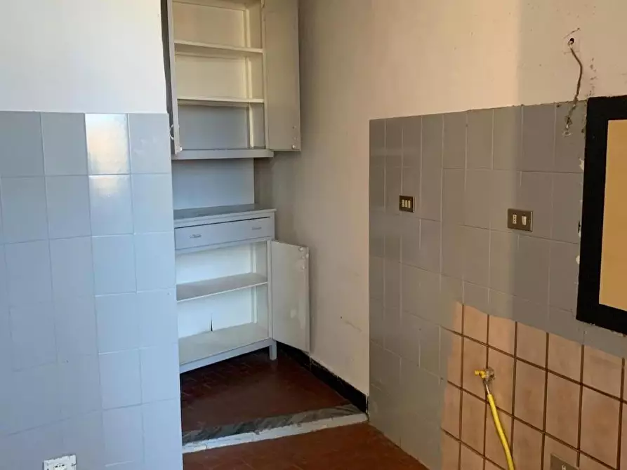 Immagine 10 di Appartamento in vendita  a Carrara