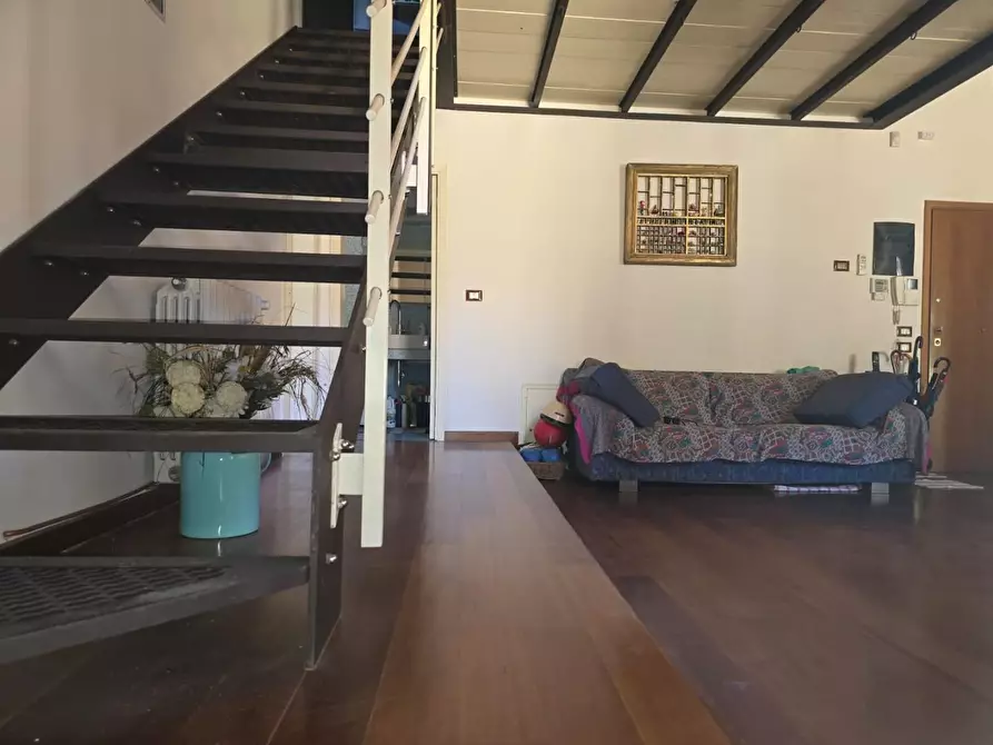 Immagine 12 di Appartamento in vendita  a Siena