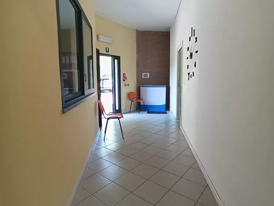 Immagine 10 di Locale commerciale in affitto  a Pisa