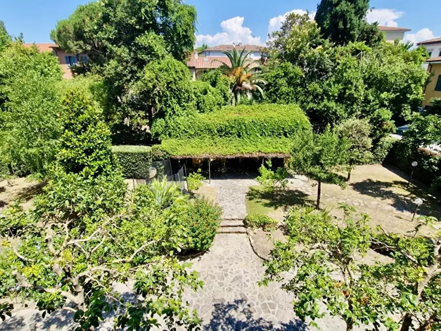 Immagine 9 di Appartamento in vendita  a Pisa