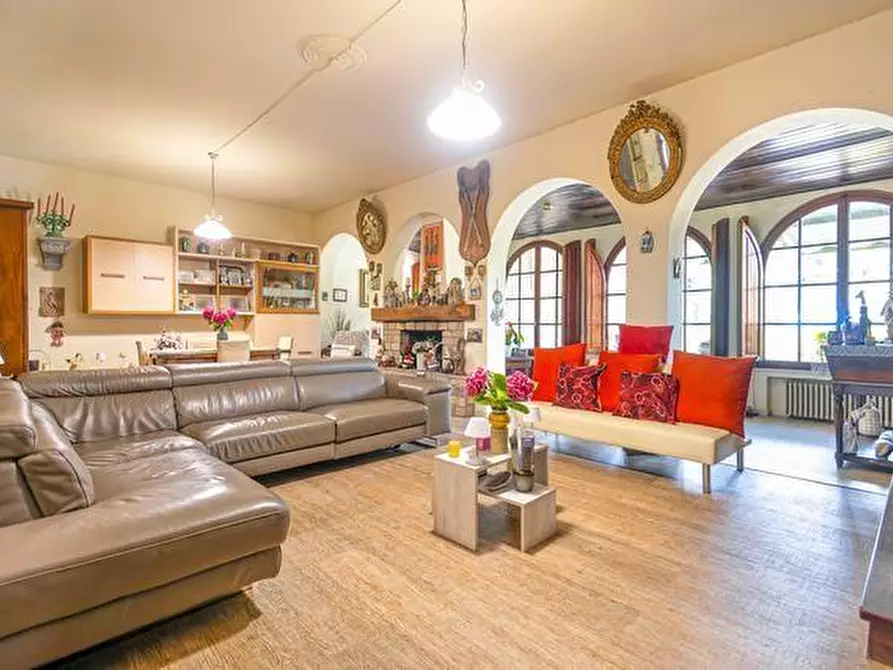 Immagine 16 di Appartamento in vendita  a Pisa