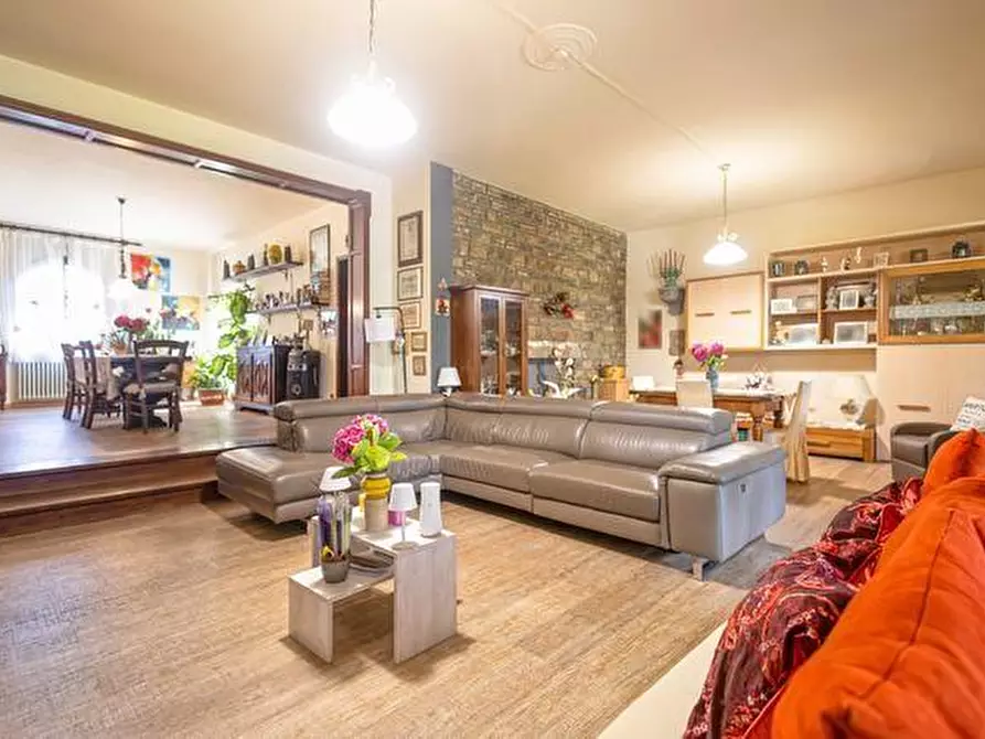 Immagine 2 di Appartamento in vendita  a Pisa