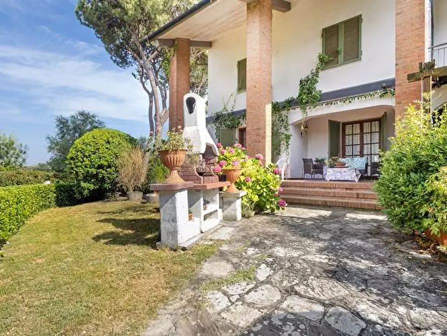 Immagine 5 di Appartamento in vendita  a Pisa