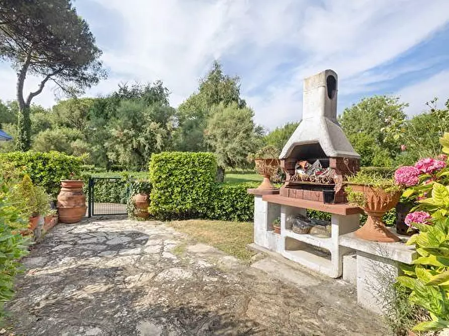 Immagine 10 di Appartamento in vendita  a Pisa