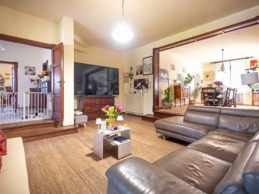 Immagine 17 di Appartamento in vendita  a Pisa