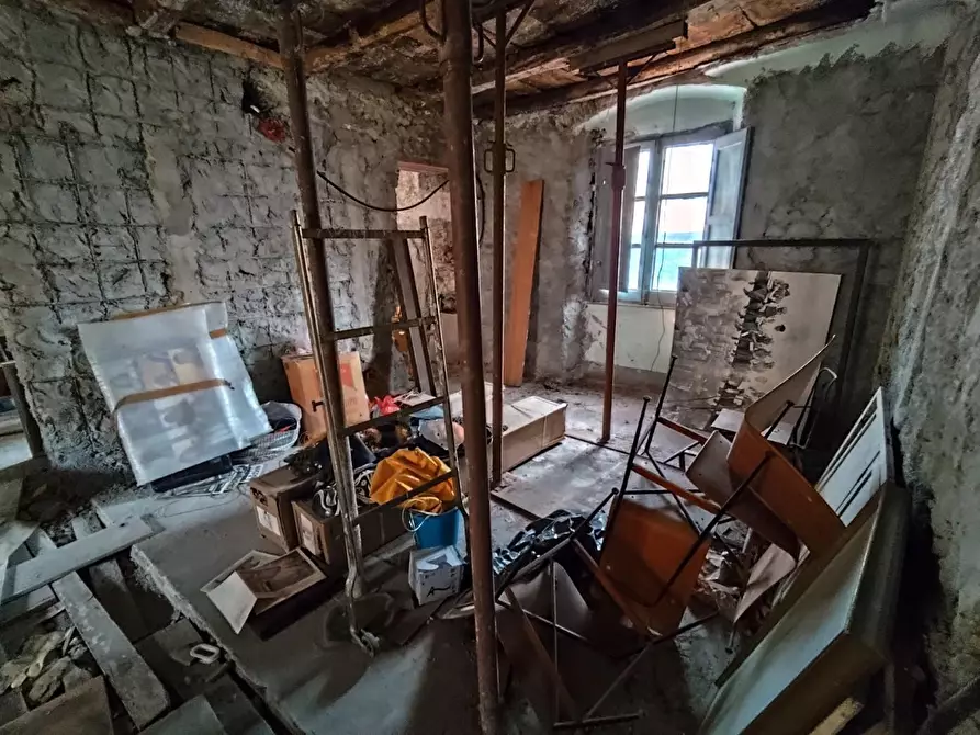 Immagine 3 di Appartamento in vendita  a Massa