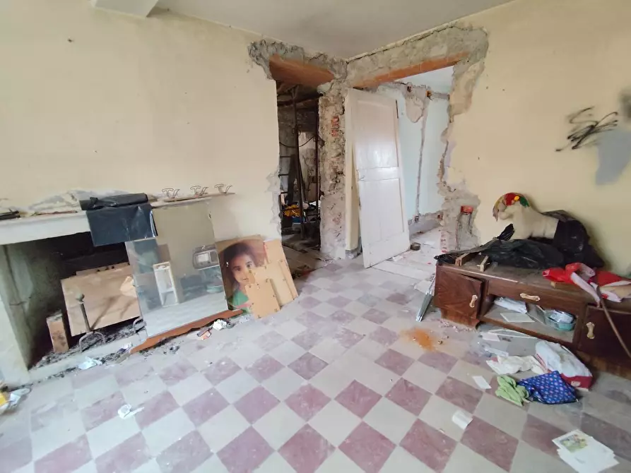 Immagine 10 di Appartamento in vendita  a Massa