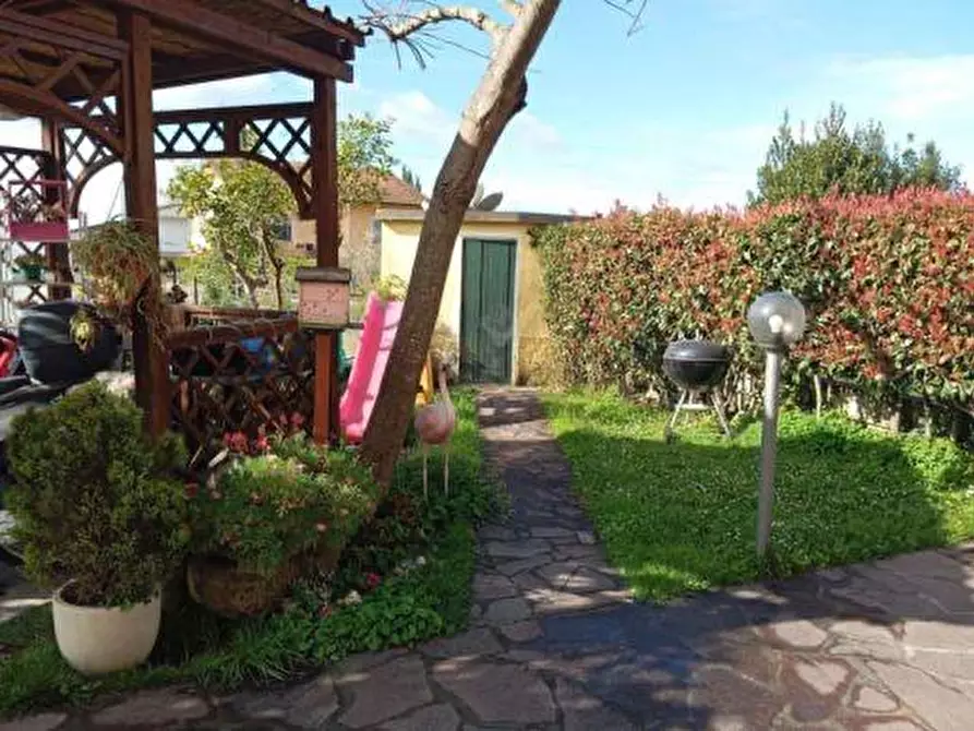 Immagine 26 di Villetta a schiera in vendita  a Massarosa