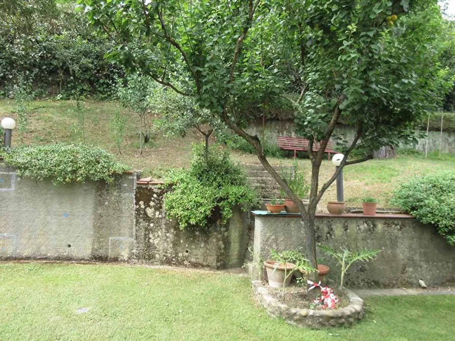 Immagine 19 di Villa in vendita  a Montelupo Fiorentino