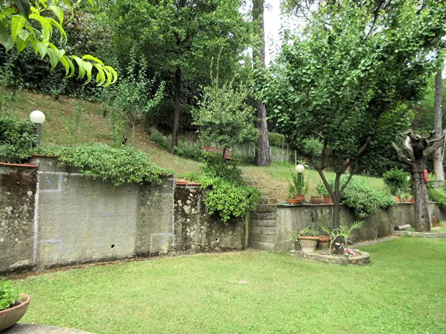 Immagine 17 di Villa in vendita  a Montelupo Fiorentino