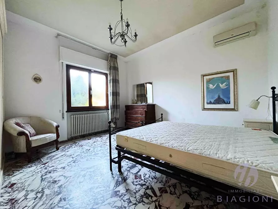 Immagine 25 di Appartamento in vendita  a Pietrasanta