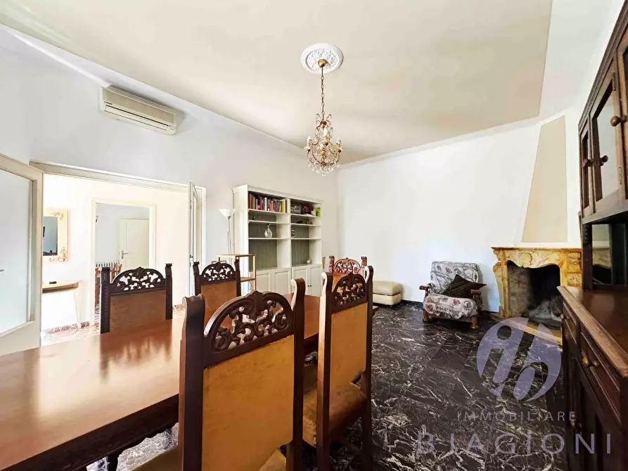 Immagine 12 di Appartamento in vendita  a Pietrasanta