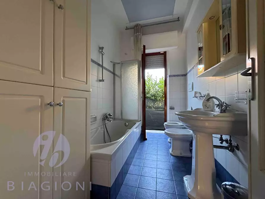 Immagine 13 di Appartamento in vendita  a Pietrasanta