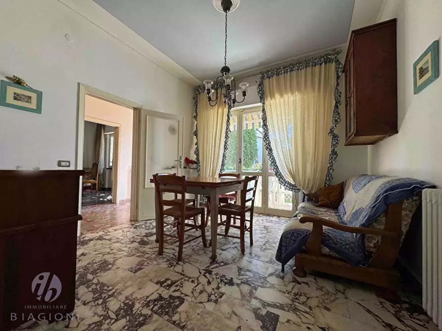 Immagine 6 di Appartamento in vendita  a Pietrasanta