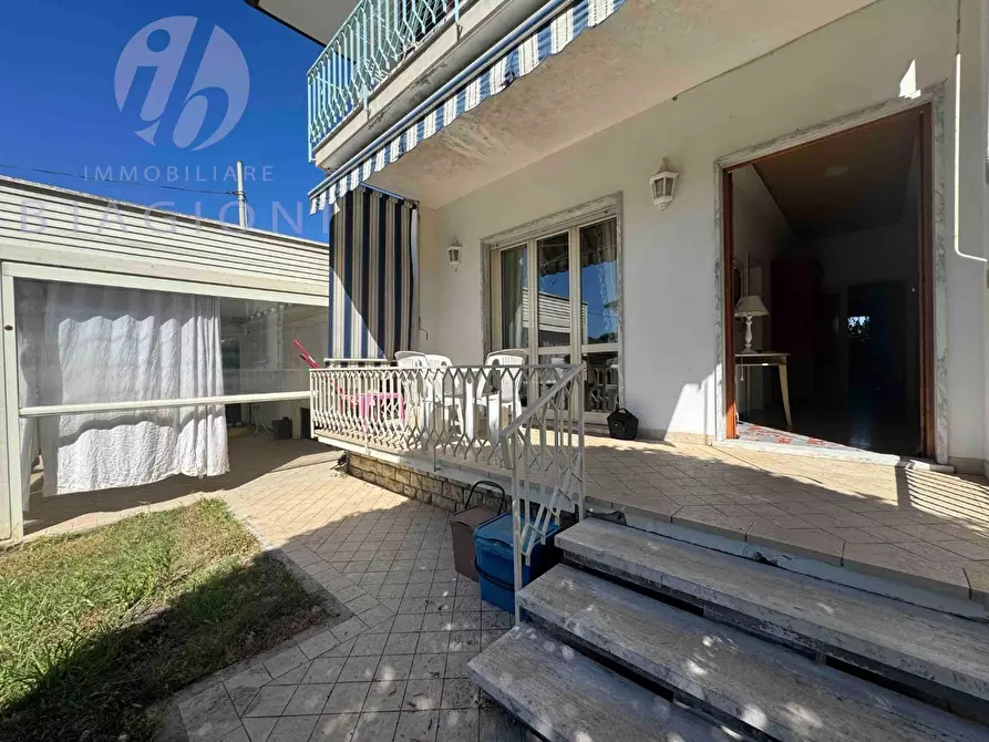 Immagine 3 di Appartamento in vendita  a Pietrasanta