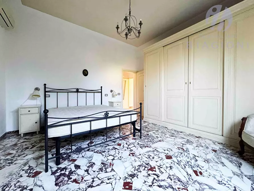 Immagine 26 di Appartamento in vendita  a Pietrasanta