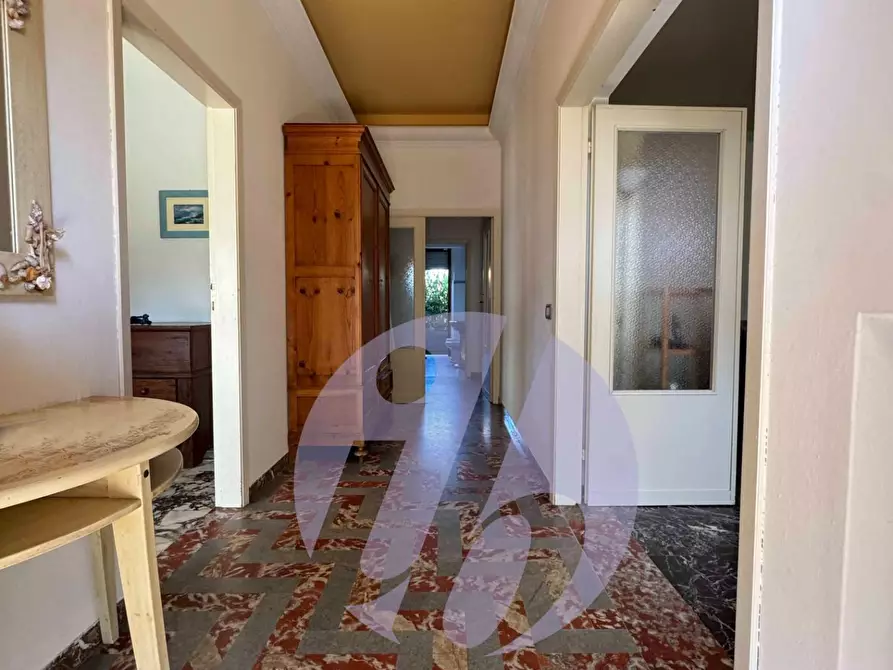 Immagine 19 di Appartamento in vendita  a Pietrasanta