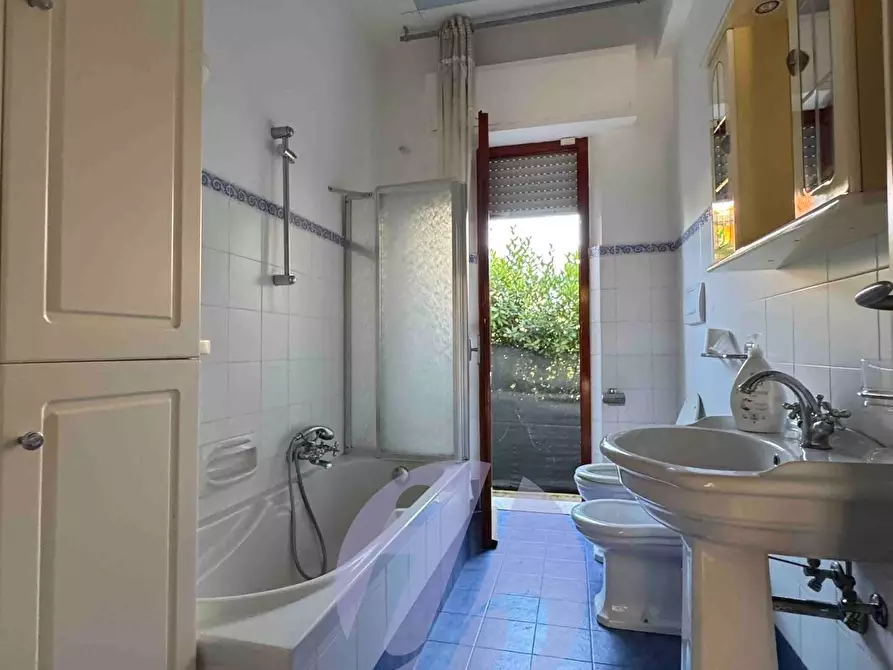 Immagine 14 di Appartamento in vendita  a Pietrasanta