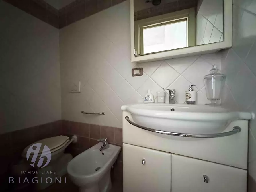 Immagine 18 di Appartamento in vendita  a Pietrasanta