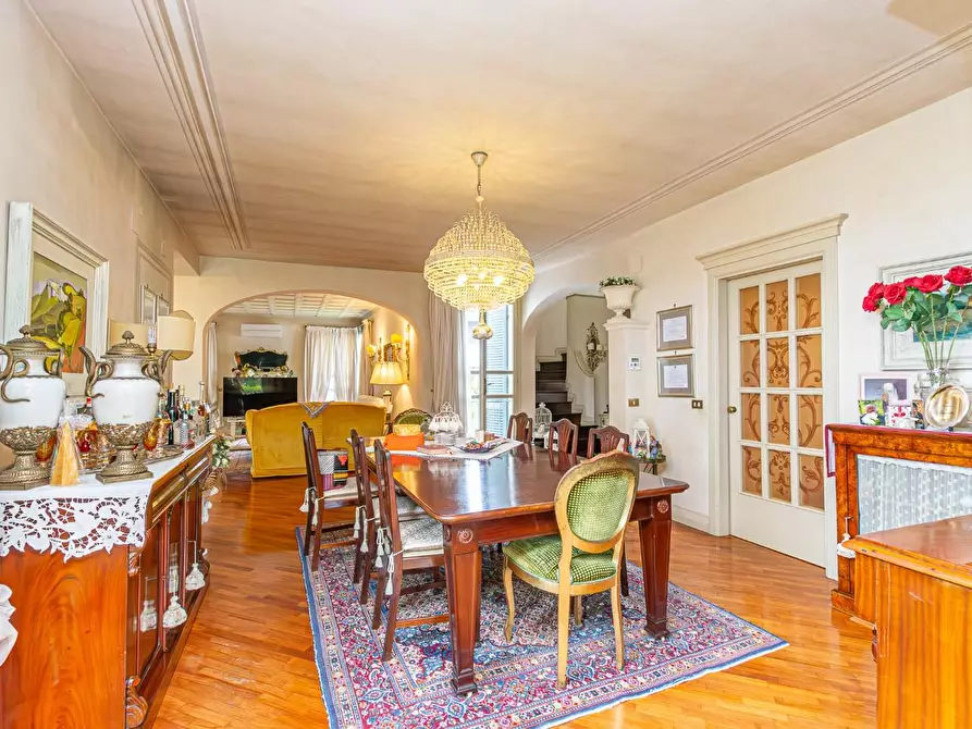 Immagine 13 di Villa in vendita  a Pontedera