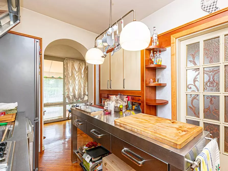 Immagine 15 di Villa in vendita  a Pontedera