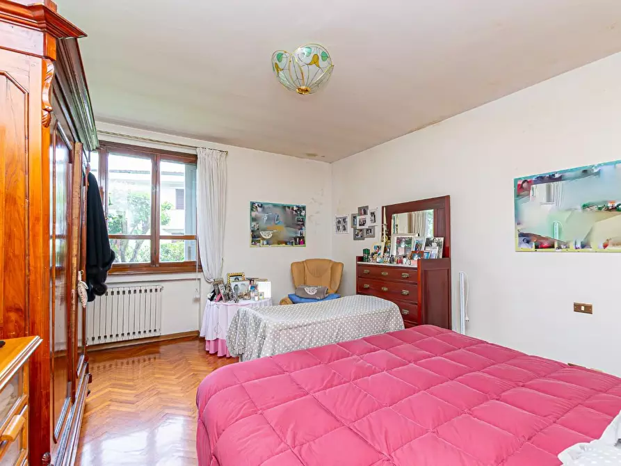 Immagine 19 di Villa in vendita  a Pontedera