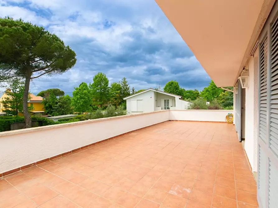 Immagine 31 di Villa in vendita  a Pontedera