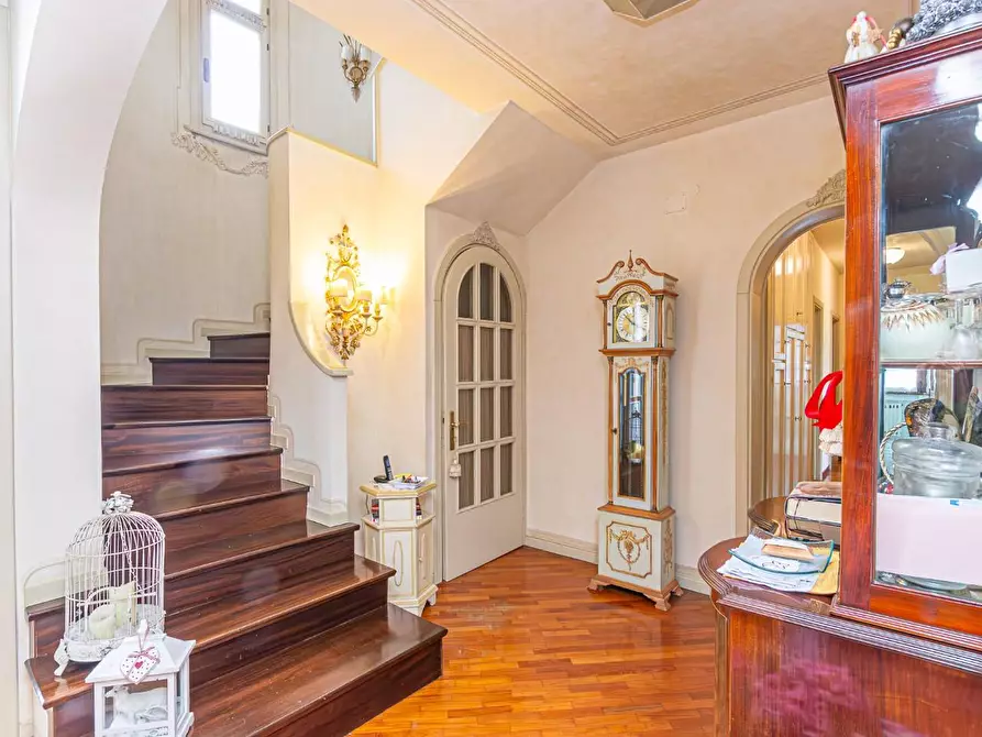 Immagine 26 di Villa in vendita  a Pontedera