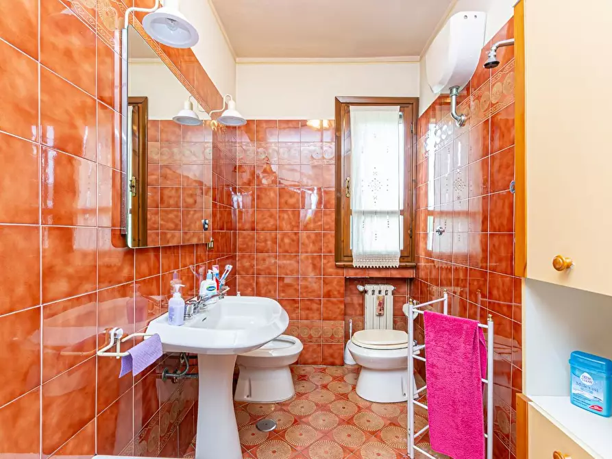 Immagine 30 di Villa in vendita  a Pontedera