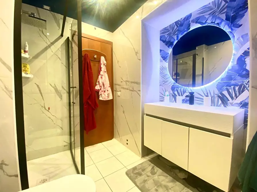 Immagine 15 di Appartamento in vendita  a Borgo A Mozzano