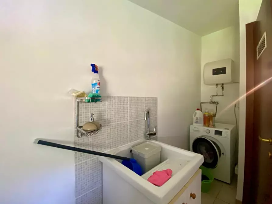 Immagine 17 di Appartamento in vendita  a Borgo A Mozzano