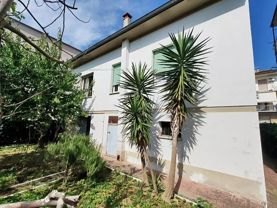 Immagine 7 di Villa in vendita  a Ponsacco