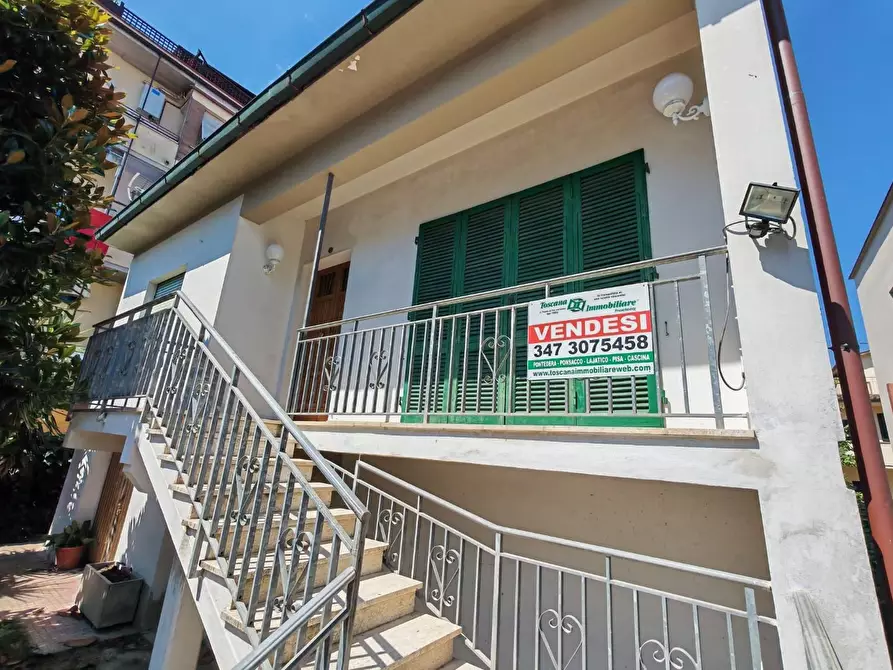 Immagine 2 di Villa in vendita  a Ponsacco