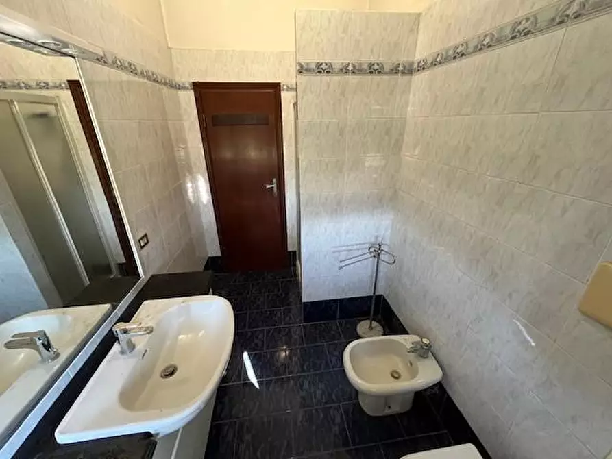 Immagine 17 di Villa in vendita  a Pontedera