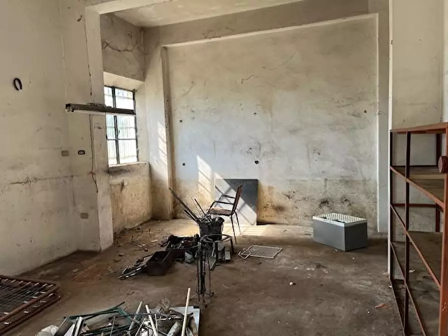 Immagine 21 di Villa in vendita  a Pontedera