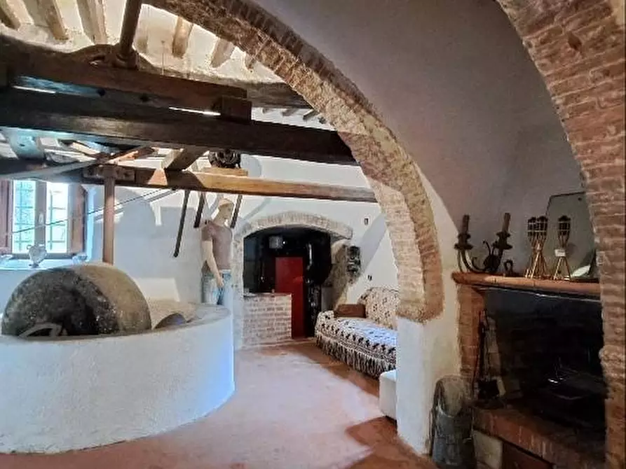 Immagine 44 di Casa colonica in vendita  a Calci