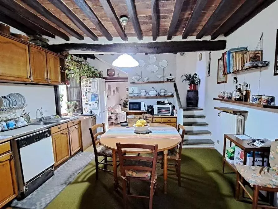 Immagine 21 di Casa colonica in vendita  a Calci