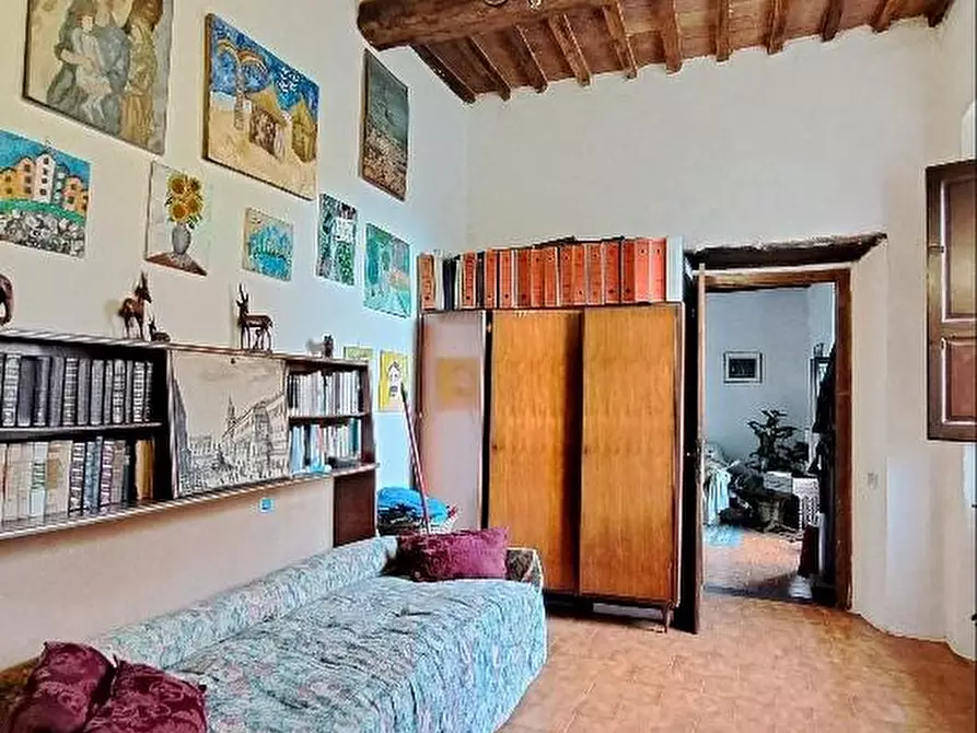 Immagine 27 di Casa colonica in vendita  a Calci