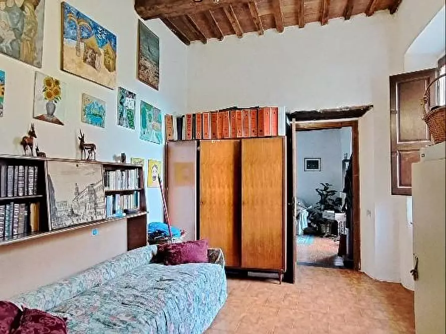 Immagine 28 di Casa colonica in vendita  a Calci
