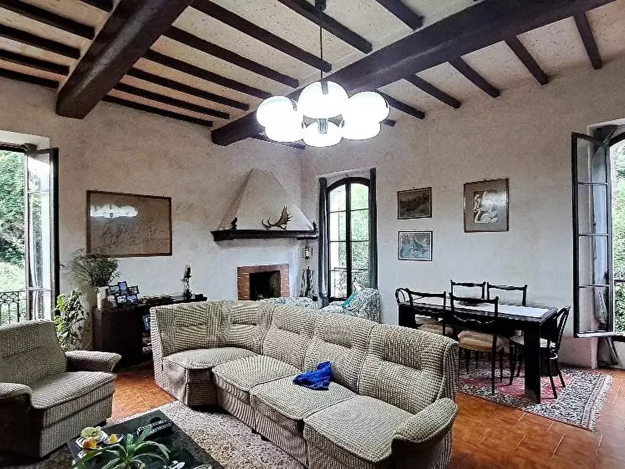 Immagine 19 di Casa colonica in vendita  a Calci