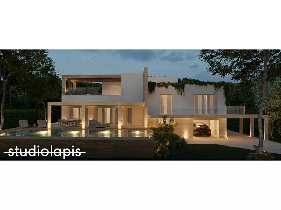 Immagine 2 di Villa in vendita  a Forte Dei Marmi