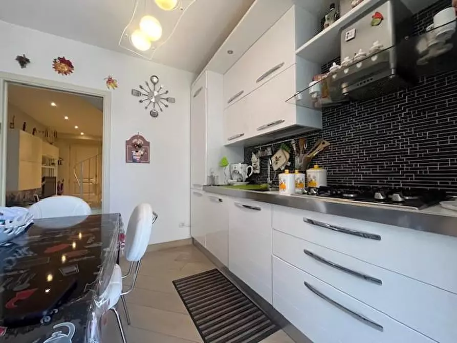 Immagine 40 di Casa bifamiliare in vendita  a Camaiore