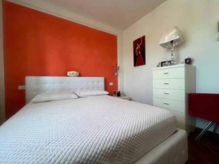 Immagine 50 di Casa bifamiliare in vendita  a Camaiore