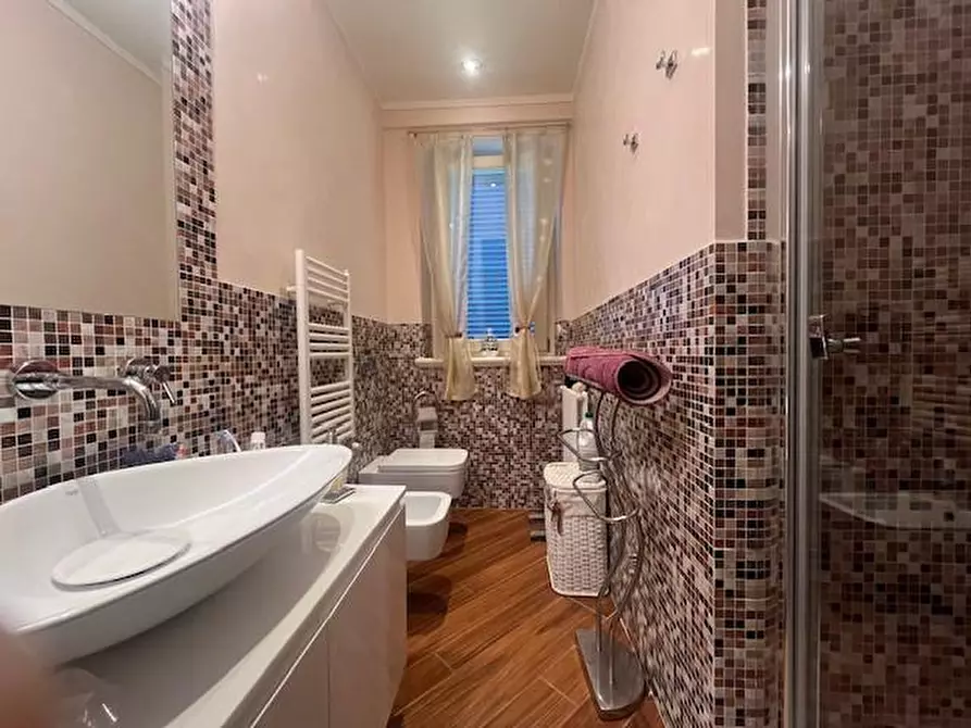 Immagine 48 di Casa bifamiliare in vendita  a Camaiore