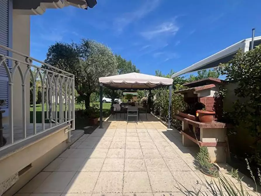 Immagine 41 di Casa bifamiliare in vendita  a Camaiore